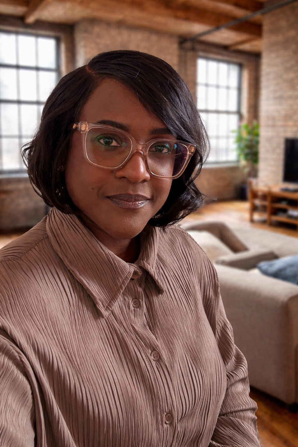 Simone Bell, counsellor in Kingswinford, offering therapy and support in the West Midlands